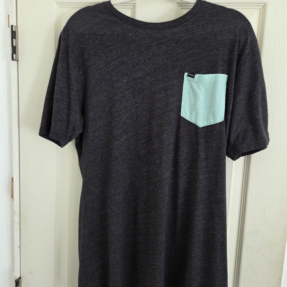 Men's Hurley Charcoal/Mint Pocket T-Shirt with Mint Pocket